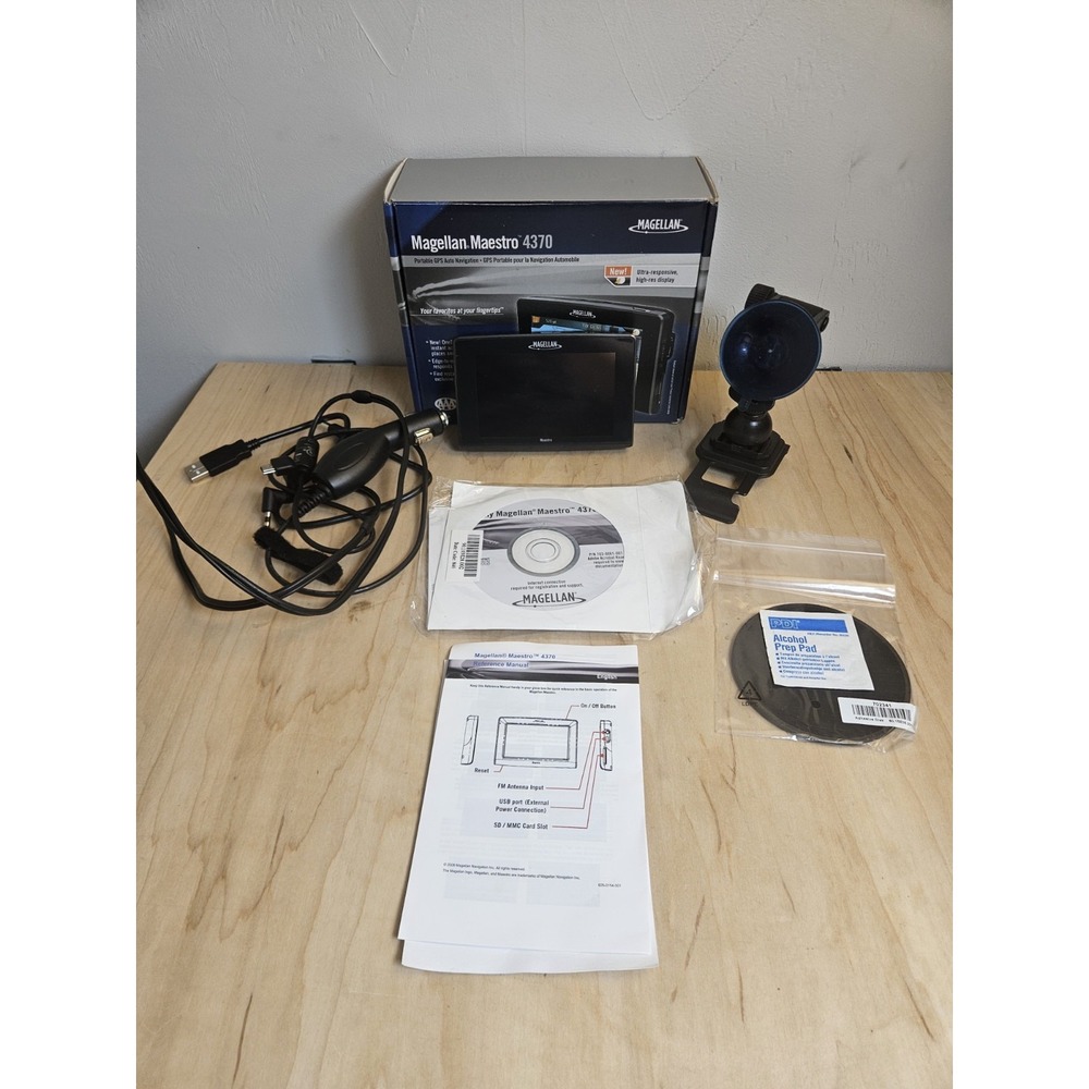 Magellan Maestro 4370 4.3" GPS Navigation System Bluetooth w/ Box Accessories